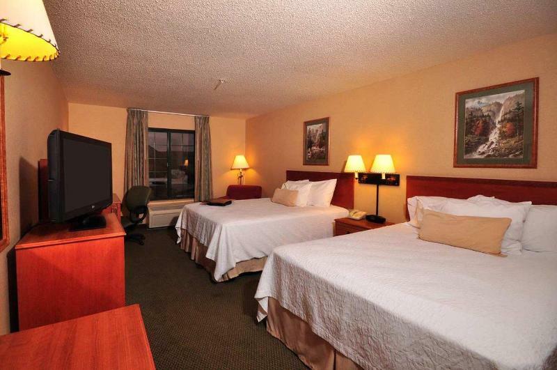 Hampton Inn Kansas City The Legends Pokój zdjęcie