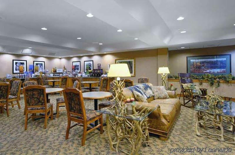 Hampton Inn Kansas City The Legends Zewnętrze zdjęcie